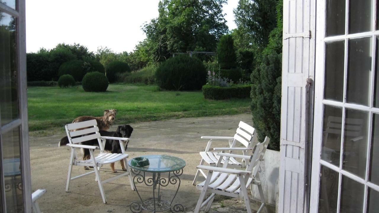 Bed and Breakfast Le Petit Bois Chateau-la-Valliere Экстерьер фото